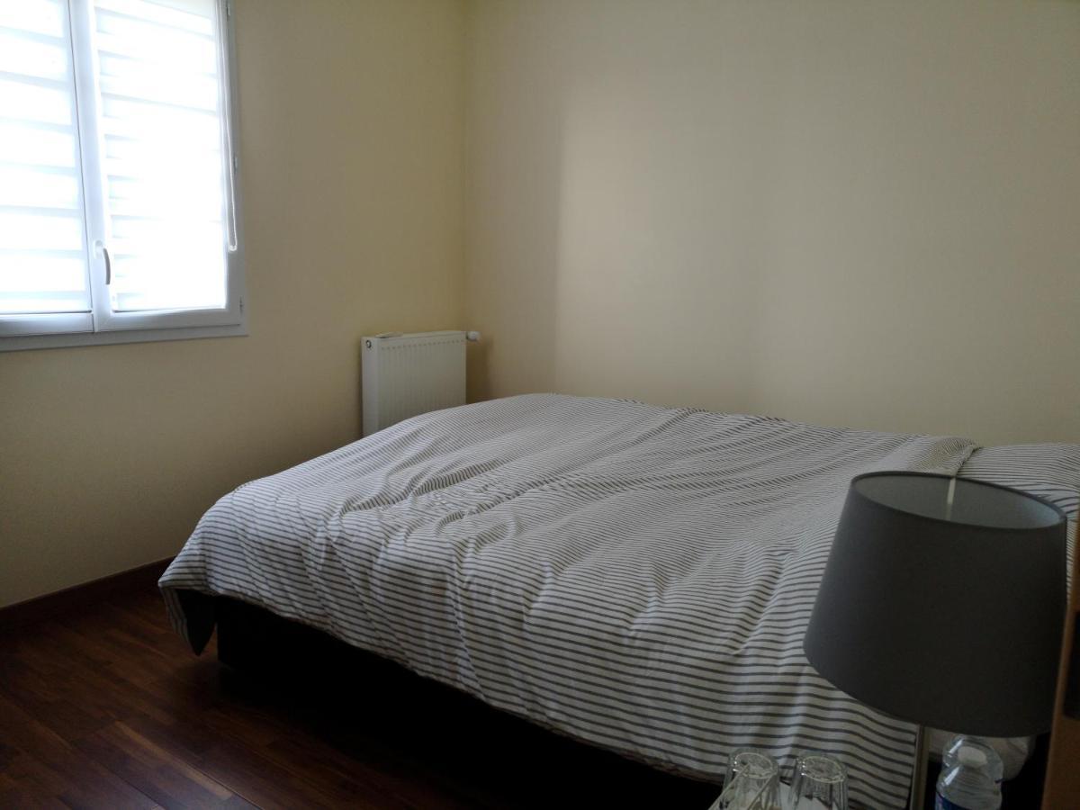 Bienvenus Chez Eric A Montevrain Apartman Kültér fotó