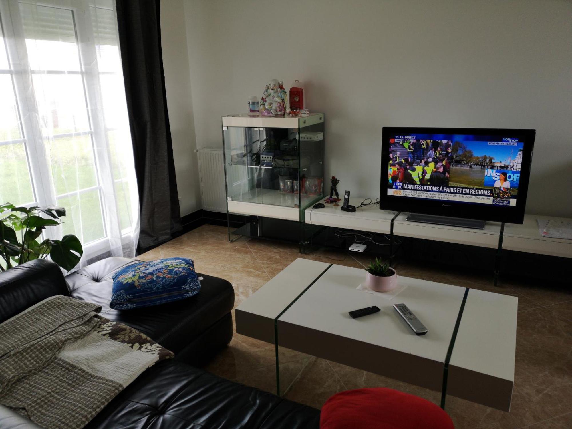 Bienvenus Chez Eric A Montevrain Apartman Kültér fotó