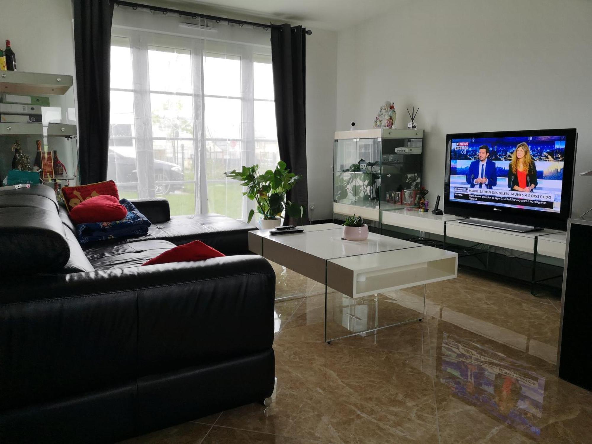Bienvenus Chez Eric A Montevrain Apartman Kültér fotó